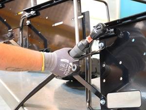 CLE A CLIQUET CARTER ISOLE CAR